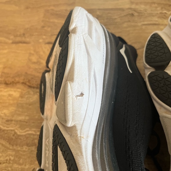 HOKA Bondi 8 running shoes - Picture 8 of 8